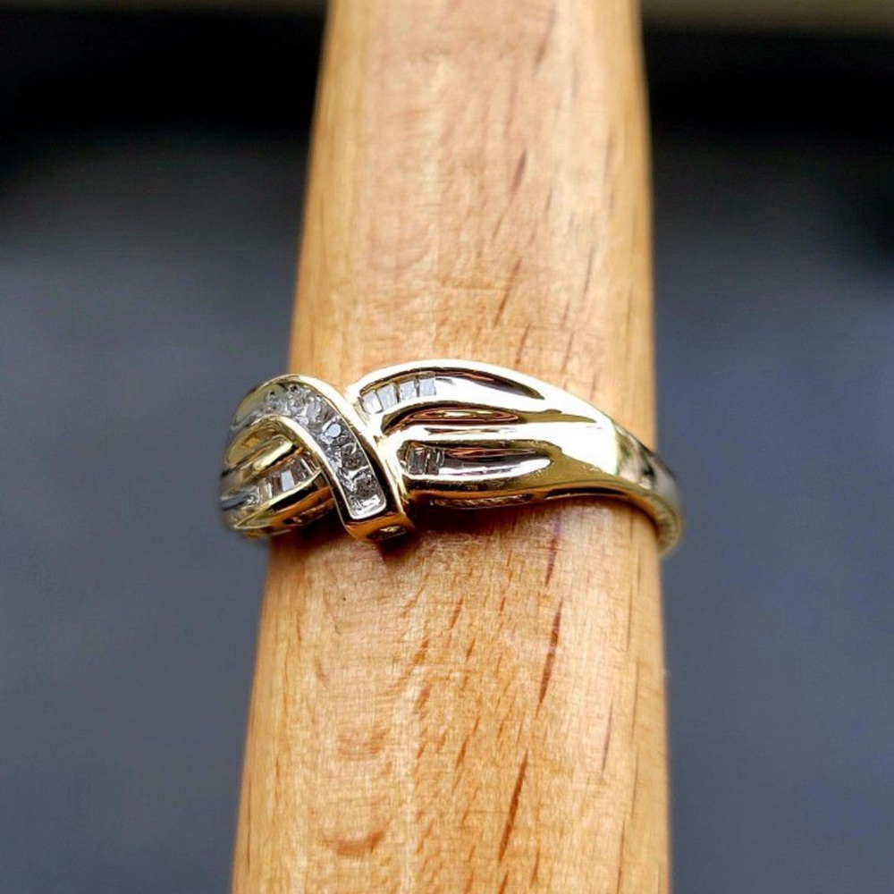 10k Solid Gold Ring Size 7.75 - image 7